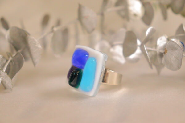 Anillo color azul